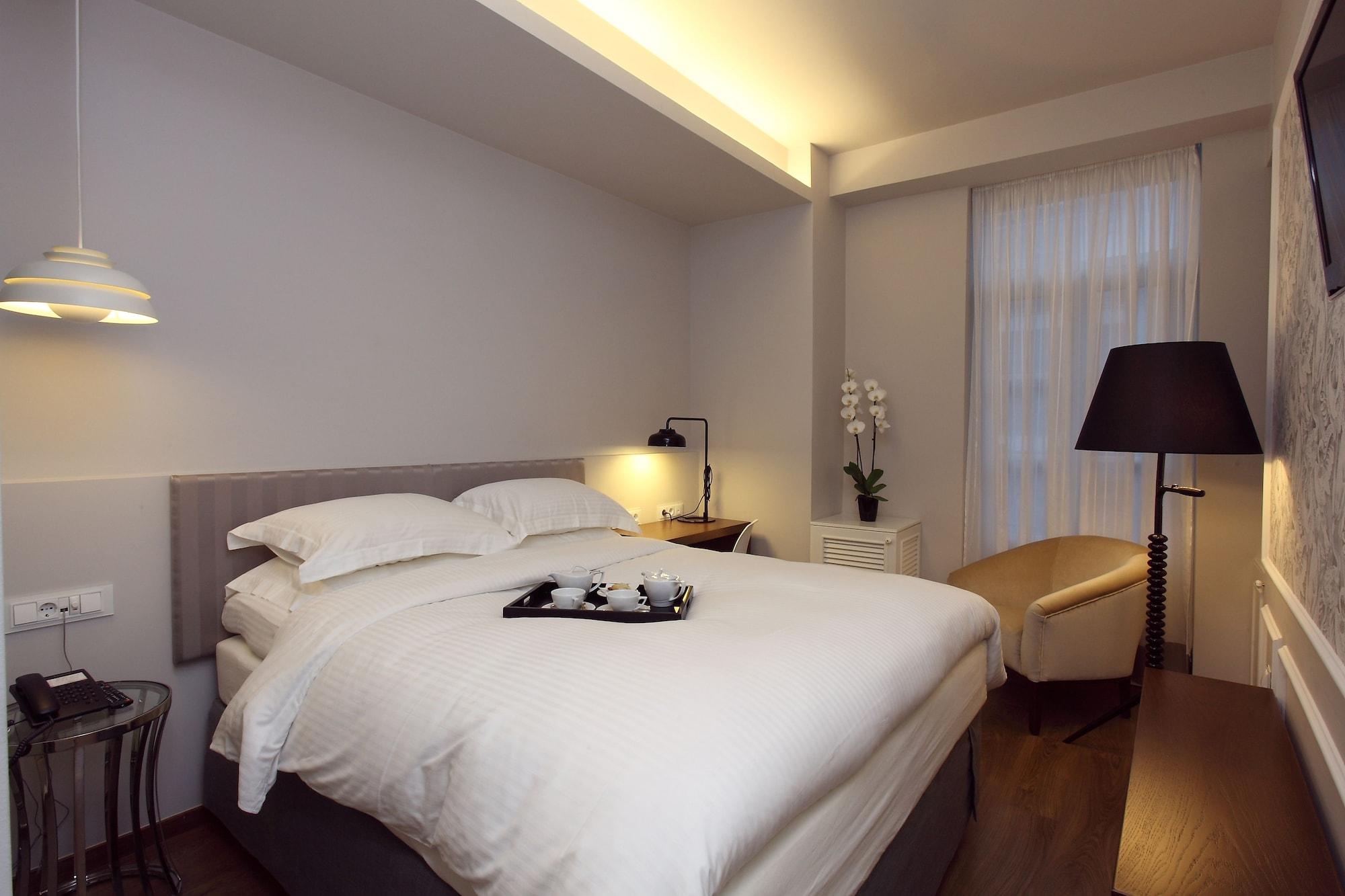 Hotel Metropolis Янина Экстерьер фото
